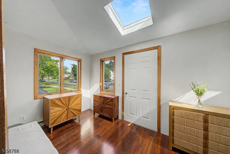 16 Jaqui Ave Morris Plains, NJ 07950