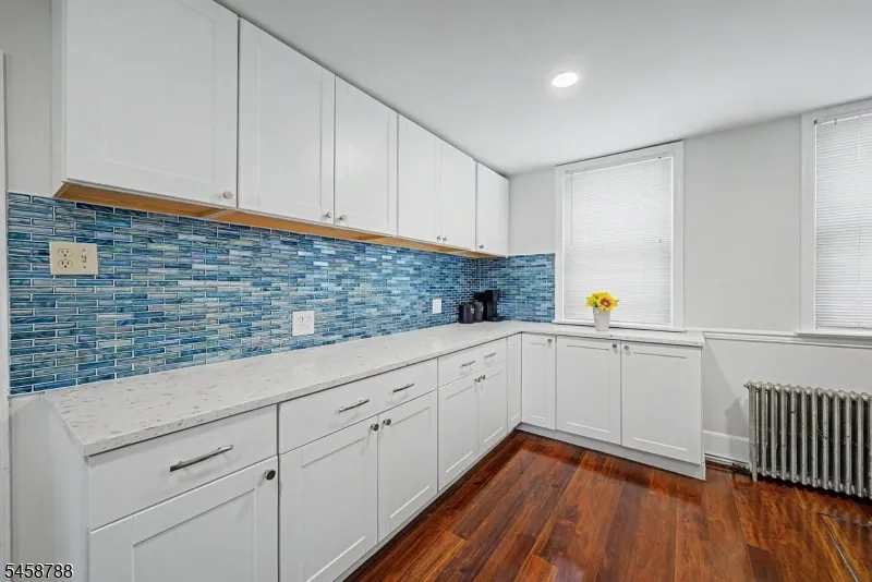 16 Jaqui Ave Morris Plains, NJ 07950