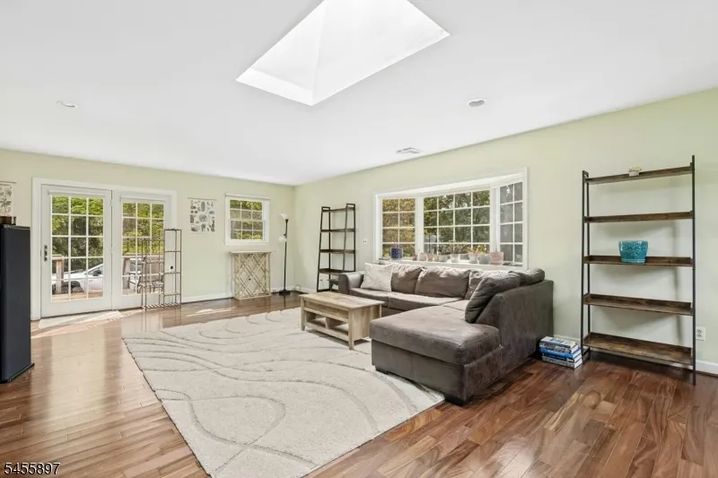 751 Peters Ln Bridgewater, NJ 08836