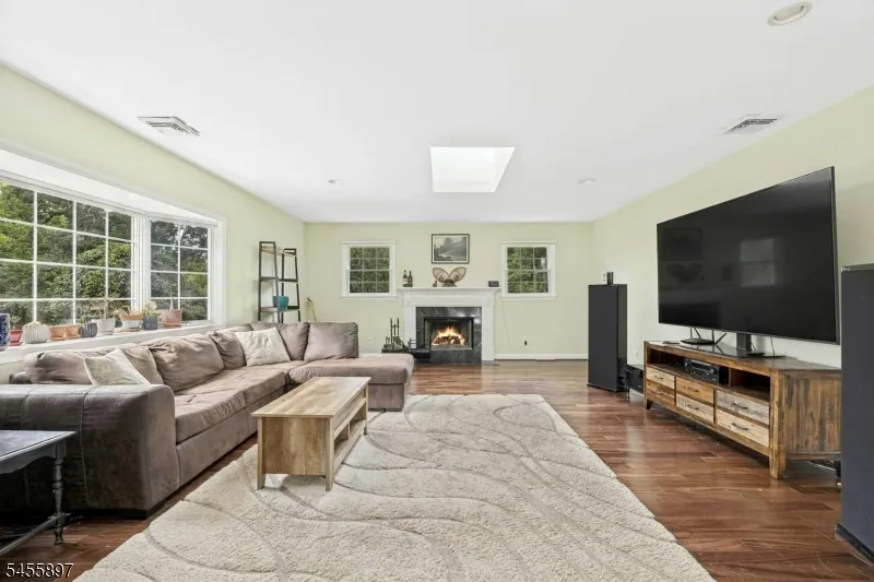 751 Peters Ln Bridgewater, NJ 08836