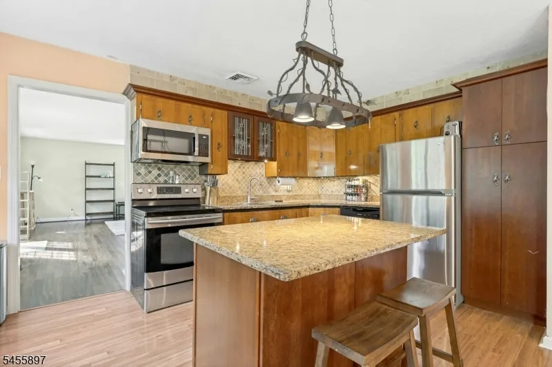 751 Peters Ln Bridgewater, NJ 08836