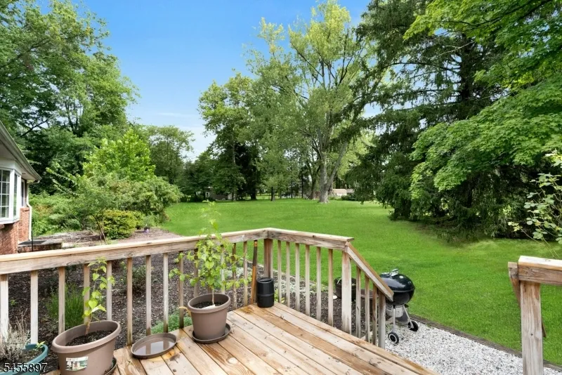 751 Peters Ln Bridgewater, NJ 08836