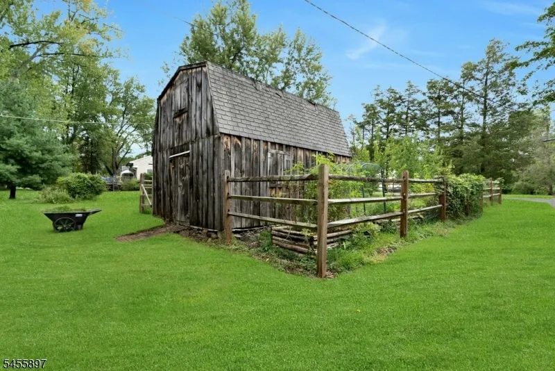 751 Peters Ln Bridgewater, NJ 08836