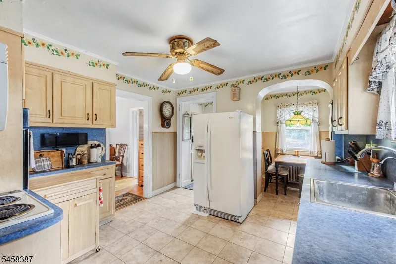 137 Mckinley Ave East Hanover, NJ 07936