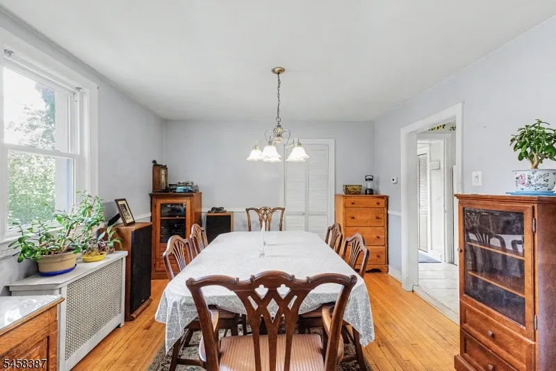 137 Mckinley Ave East Hanover, NJ 07936