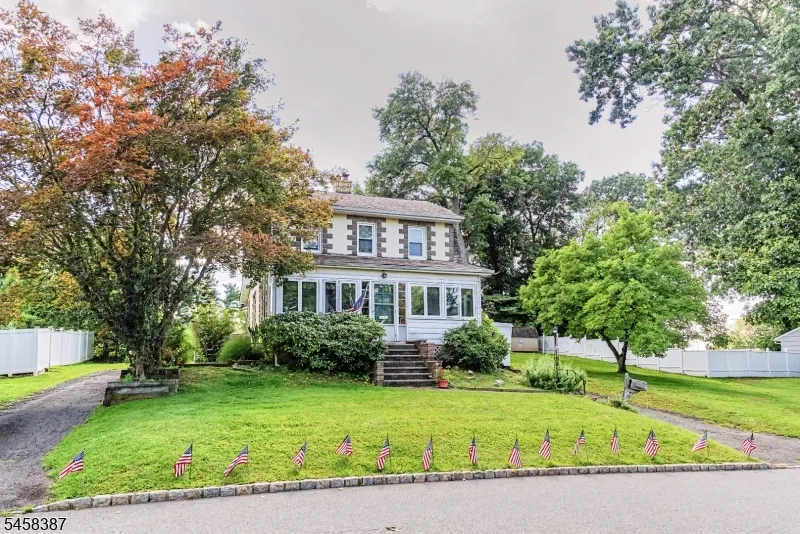 137 Mckinley Ave East Hanover, NJ 07936