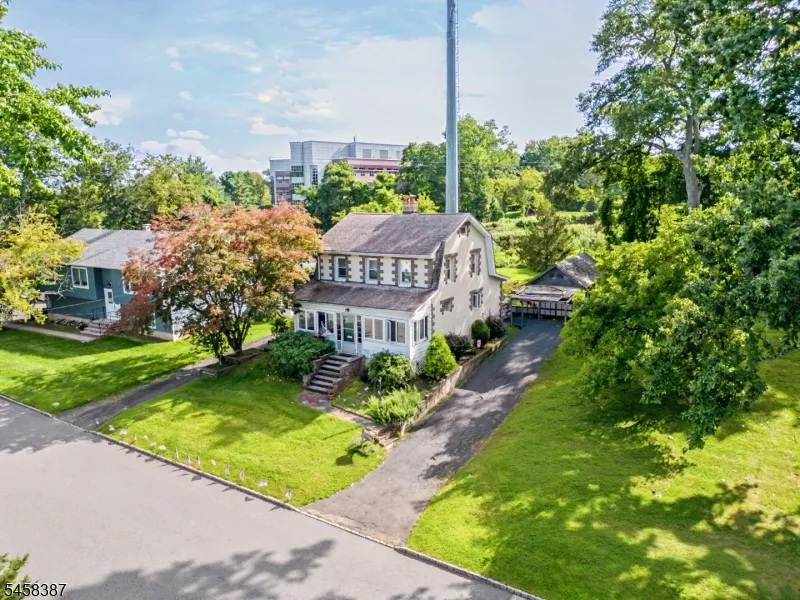 137 Mckinley Ave East Hanover, NJ 07936