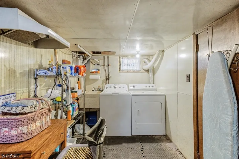 137 Mckinley Ave East Hanover, NJ 07936