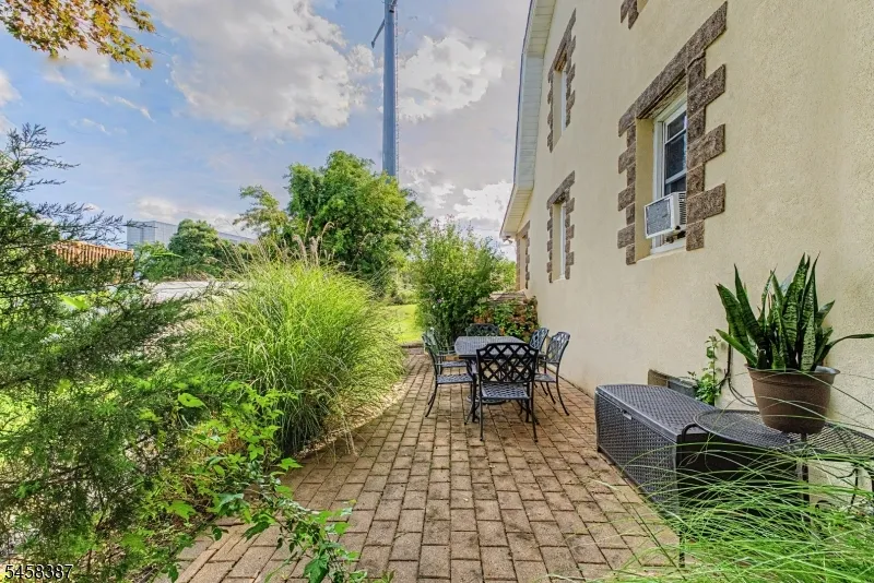 137 Mckinley Ave East Hanover, NJ 07936