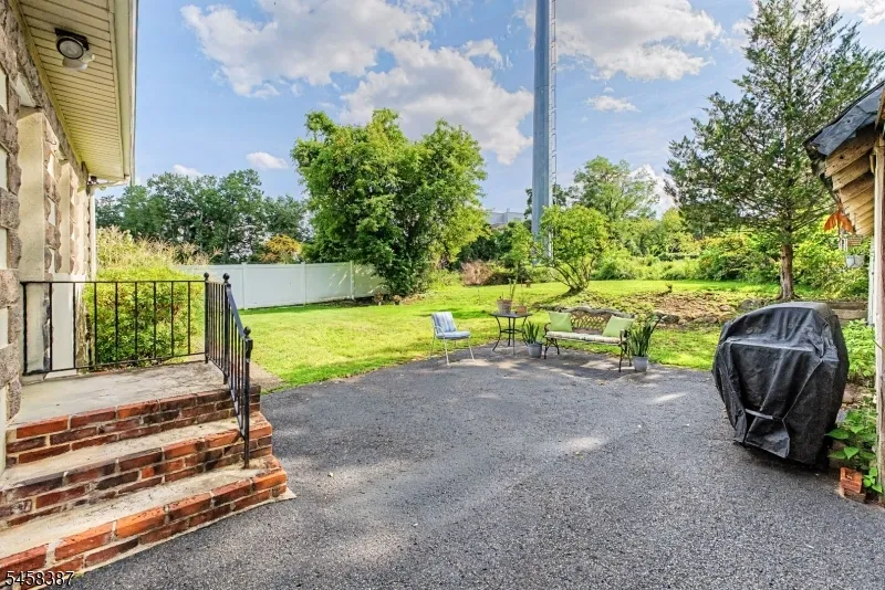 137 Mckinley Ave East Hanover, NJ 07936