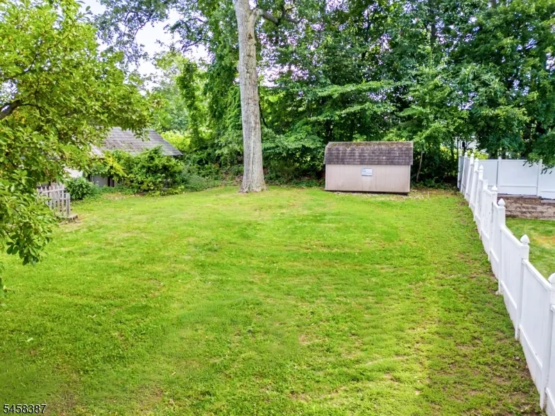 137 Mckinley Ave East Hanover, NJ 07936