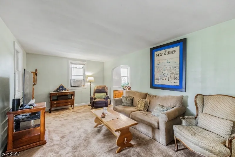 137 Mckinley Ave East Hanover, NJ 07936