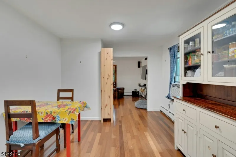 15 Hillside Rd Ringwood, NJ 07456