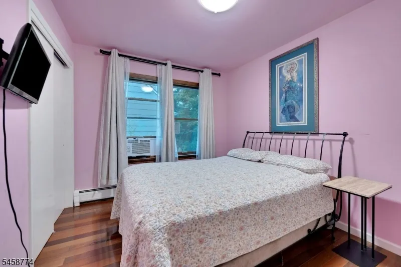 15 Hillside Rd Ringwood, NJ 07456