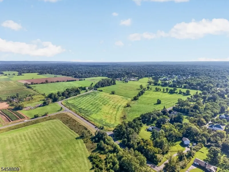 240 Willow Rd Hillsborough, NJ 08844
