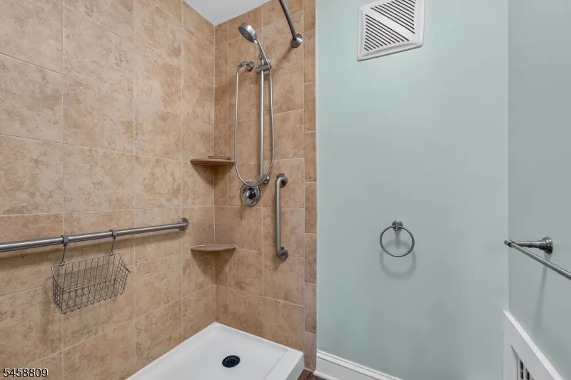 240 Willow Rd Hillsborough, NJ 08844