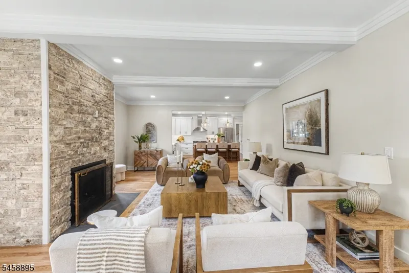 30 E Main St Mendham, NJ 07945