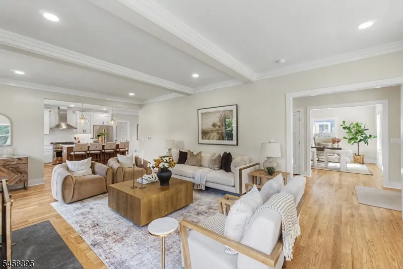 30 E Main St Mendham, NJ 07945