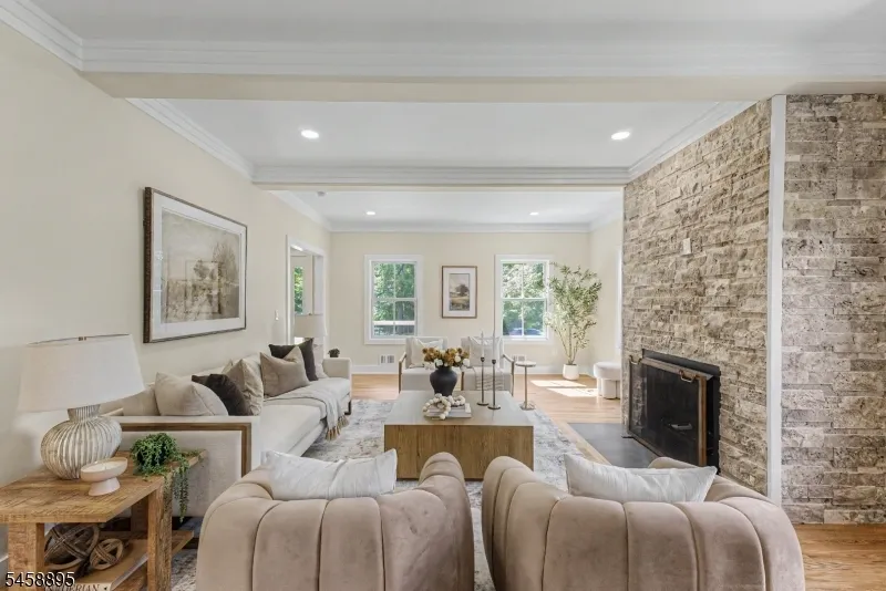 30 E Main St Mendham, NJ 07945