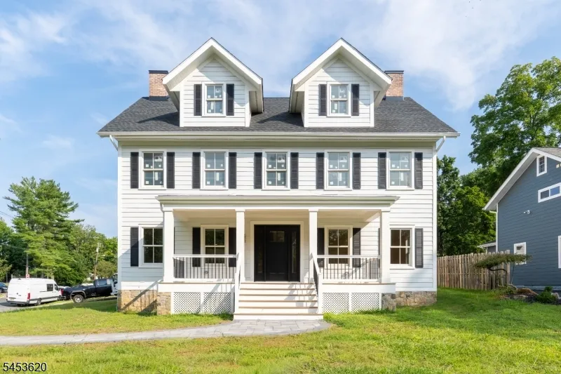 30 E Main St Mendham, NJ 07945