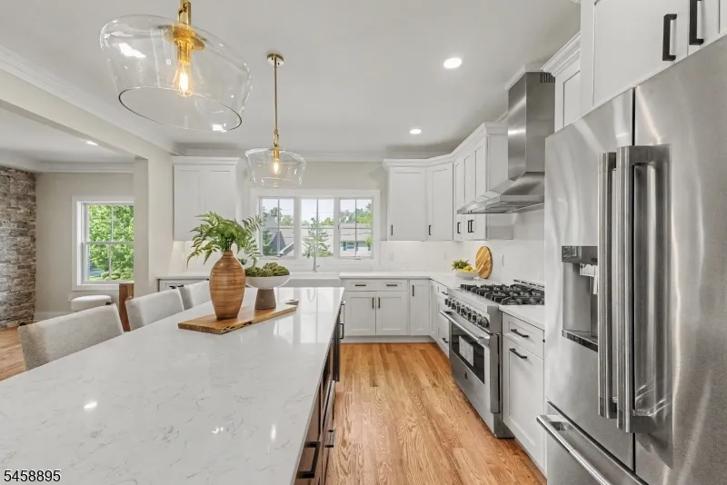 30 E Main St Mendham, NJ 07945