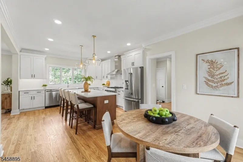 30 E Main St Mendham, NJ 07945