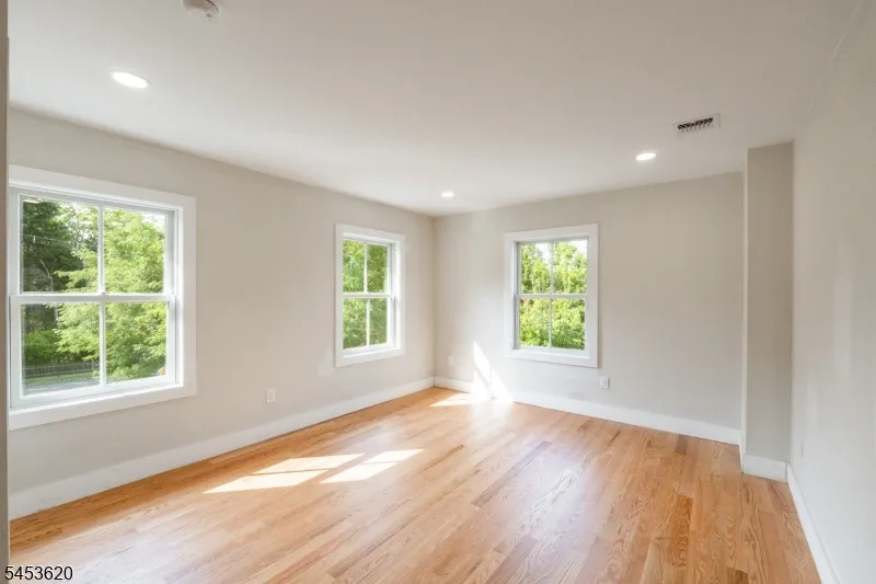 30 E Main St Mendham, NJ 07945