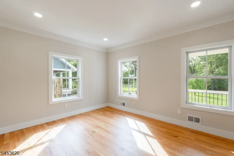 30 E Main St Mendham, NJ 07945