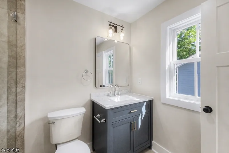 30 E Main St Mendham, NJ 07945