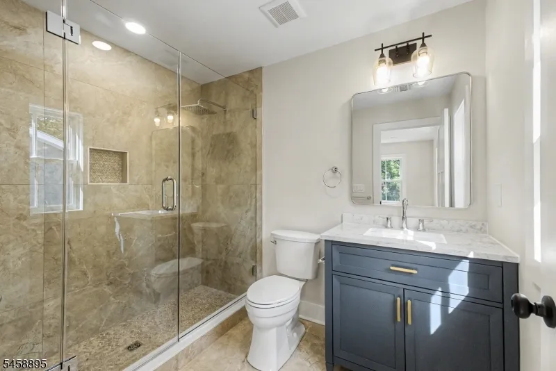 30 E Main St Mendham, NJ 07945
