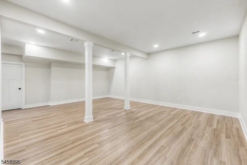 30 E Main St Mendham, NJ 07945