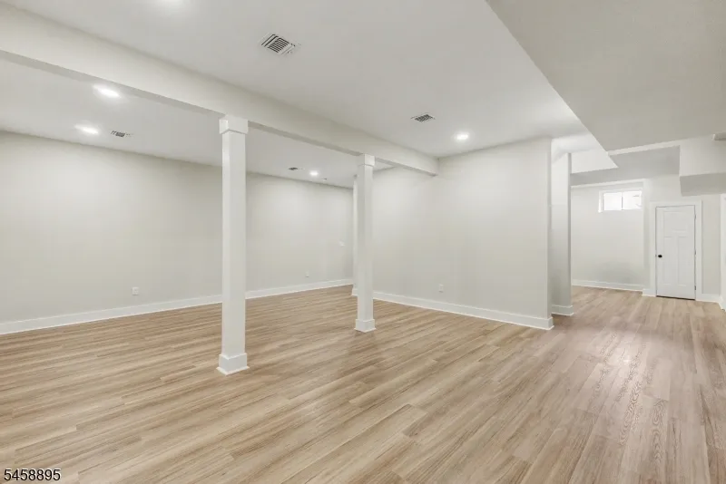 30 E Main St Mendham, NJ 07945