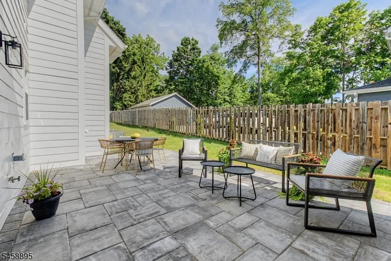 30 E Main St Mendham, NJ 07945