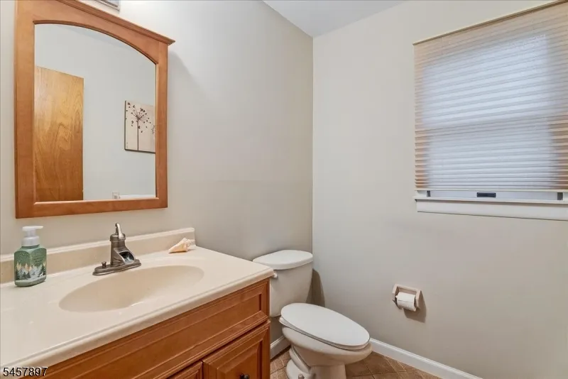 85 Tremont Ter Wanaque, NJ 07465