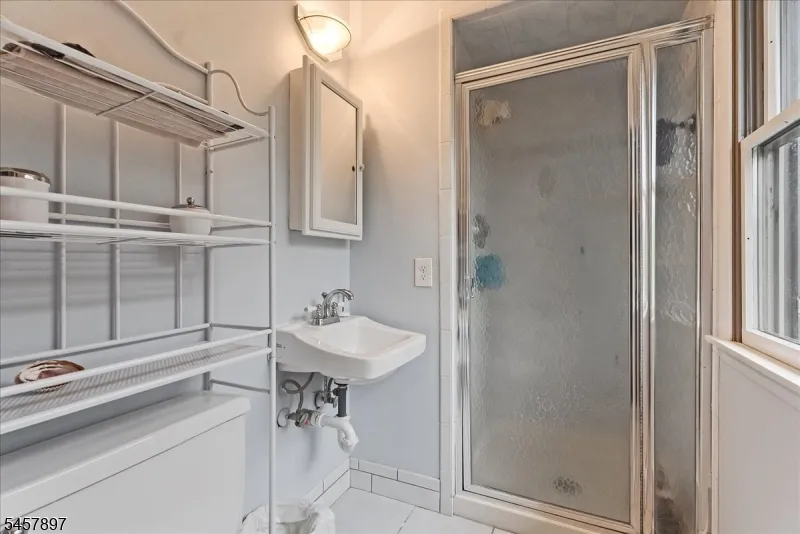 85 Tremont Ter Wanaque, NJ 07465