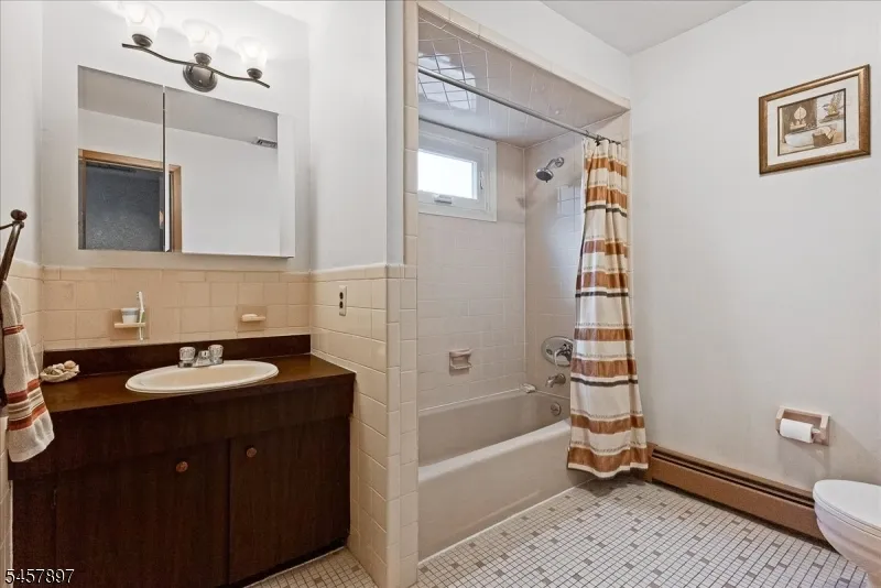 85 Tremont Ter Wanaque, NJ 07465
