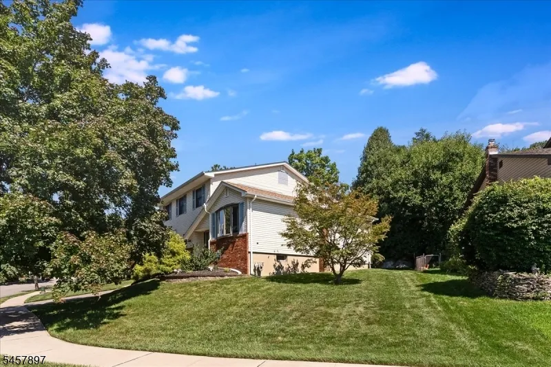85 Tremont Ter Wanaque, NJ 07465