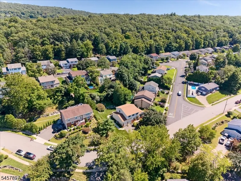 85 Tremont Ter Wanaque, NJ 07465