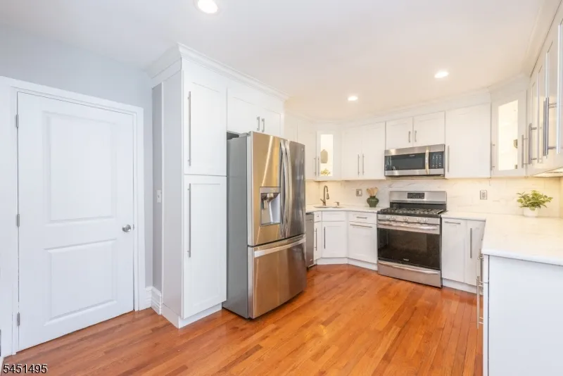 35 Benson St Bloomfield, NJ 07003