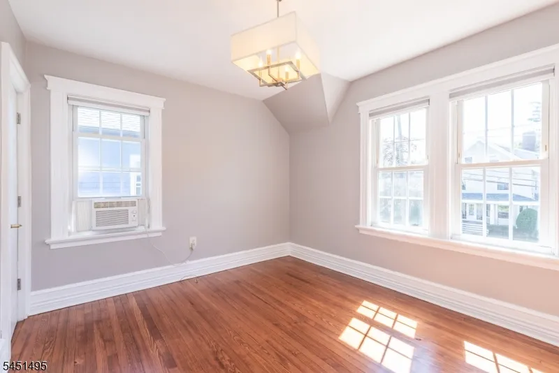 35 Benson St Bloomfield, NJ 07003
