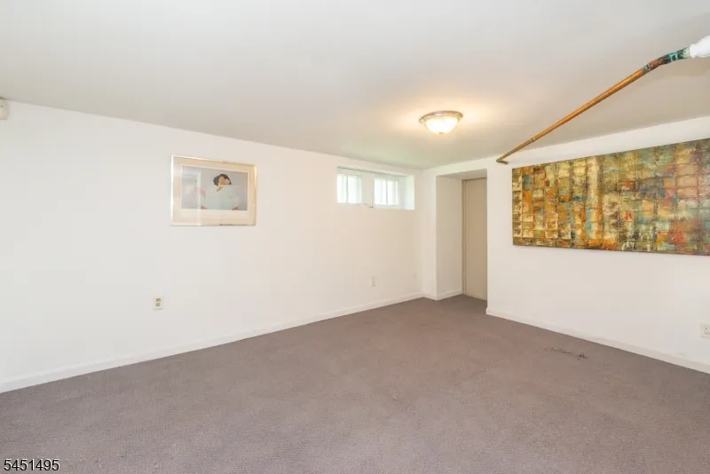 35 Benson St Bloomfield, NJ 07003