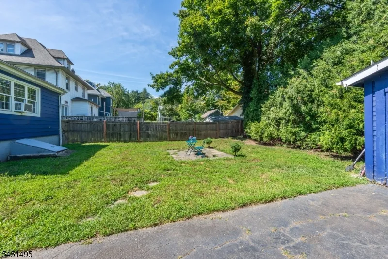 35 Benson St Bloomfield, NJ 07003