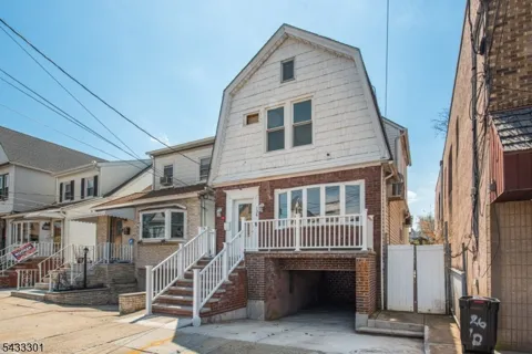 136 W 56th St
