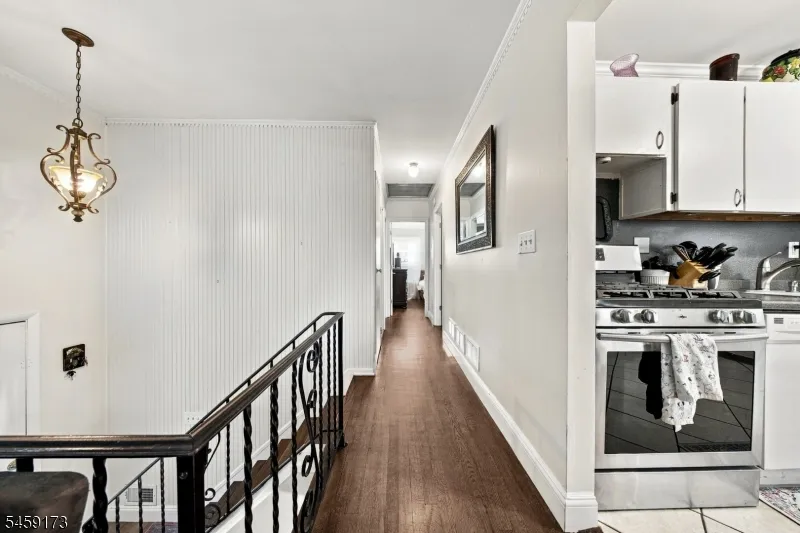 9 Arthur Ter Hackettstown Town, NJ 07840