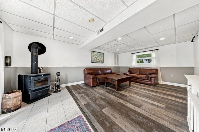 9 Arthur Ter Hackettstown Town, NJ 07840