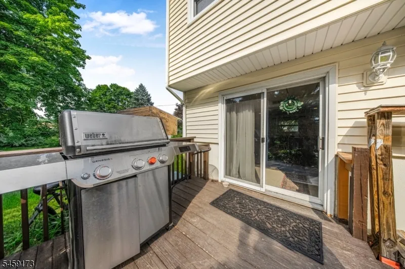 9 Arthur Ter Hackettstown Town, NJ 07840