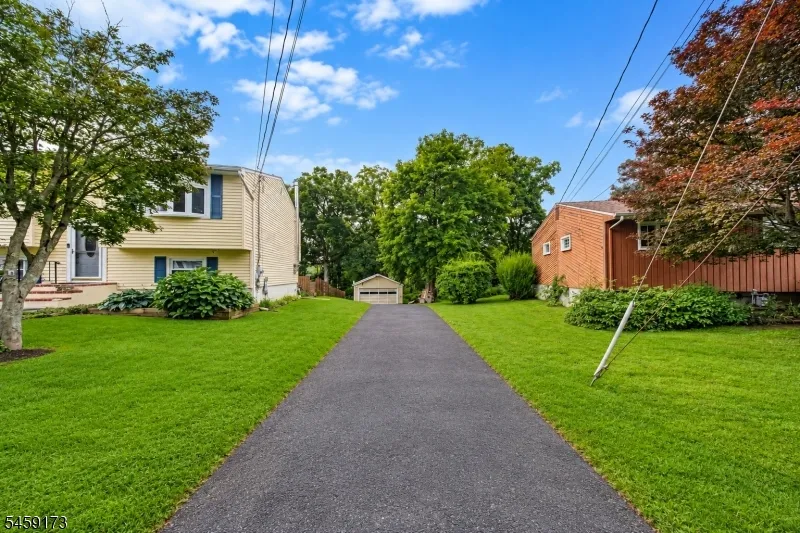 9 Arthur Ter Hackettstown Town, NJ 07840