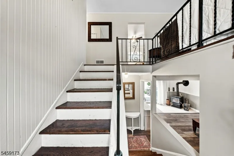 9 Arthur Ter Hackettstown Town, NJ 07840