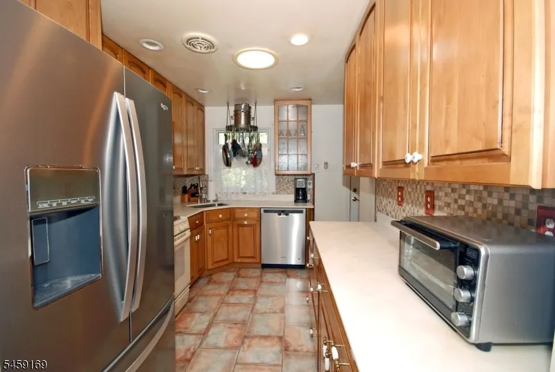 42 Oak Ridge Rd Clifton City, NJ 07013