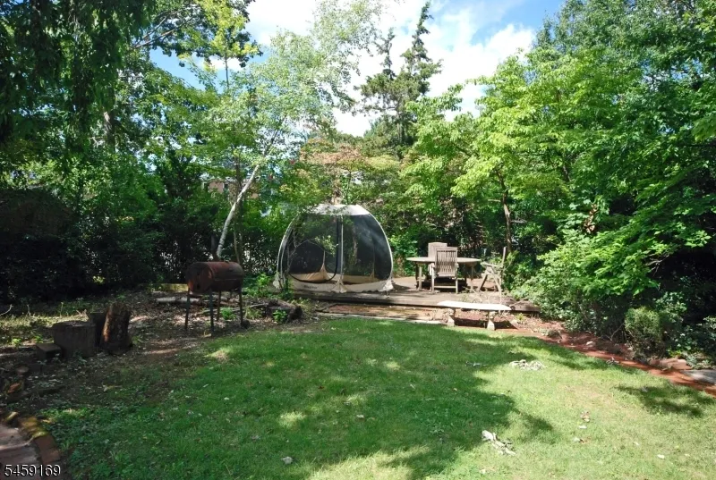 42 Oak Ridge Rd Clifton City, NJ 07013
